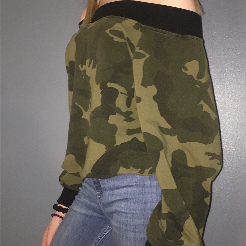 Green camo top